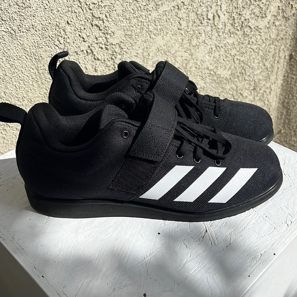 Never worn adidas powerlifting sneakers